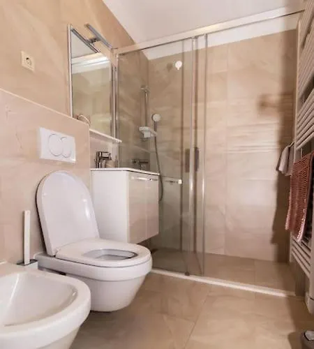 Perla - Two Bedroom With Stunning View *