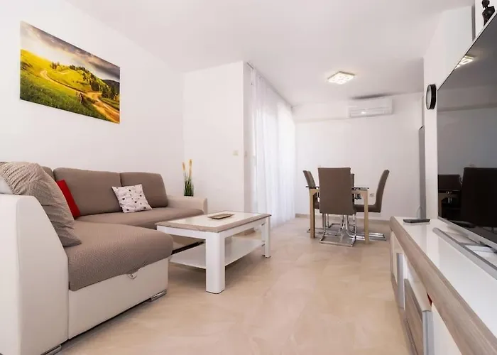Perla - Two Bedroom With Stunning View Appartamento *