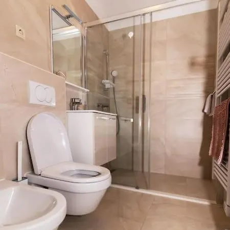 Perla - Two Bedroom With Stunning View *